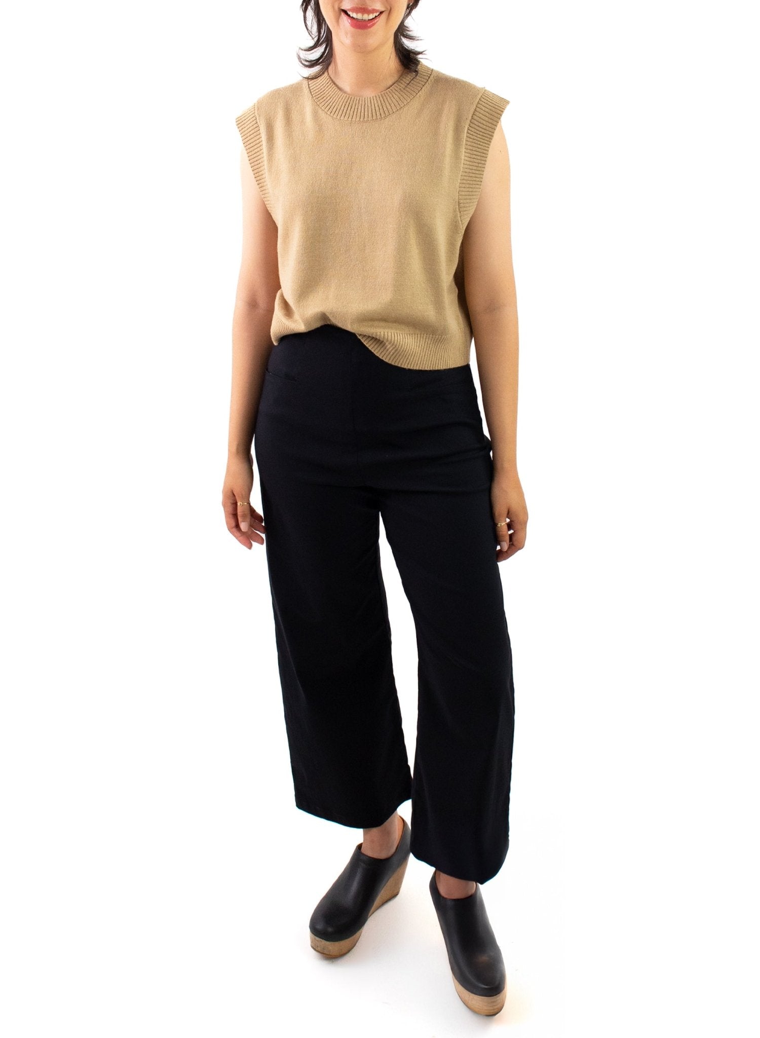 Cropped Sweater Vest - Taupe - Meg