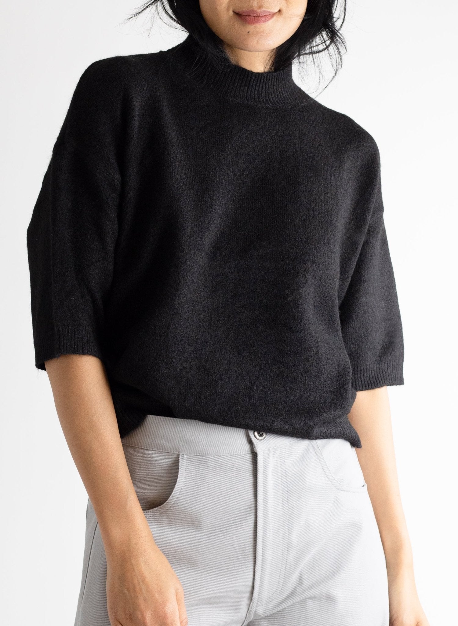 Half Sleeve Sweater - Black - Meg