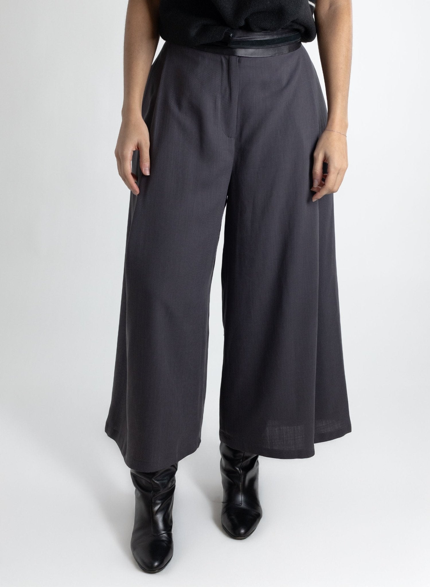 Izy Culotte - Graphite - Meg - Made in Canada