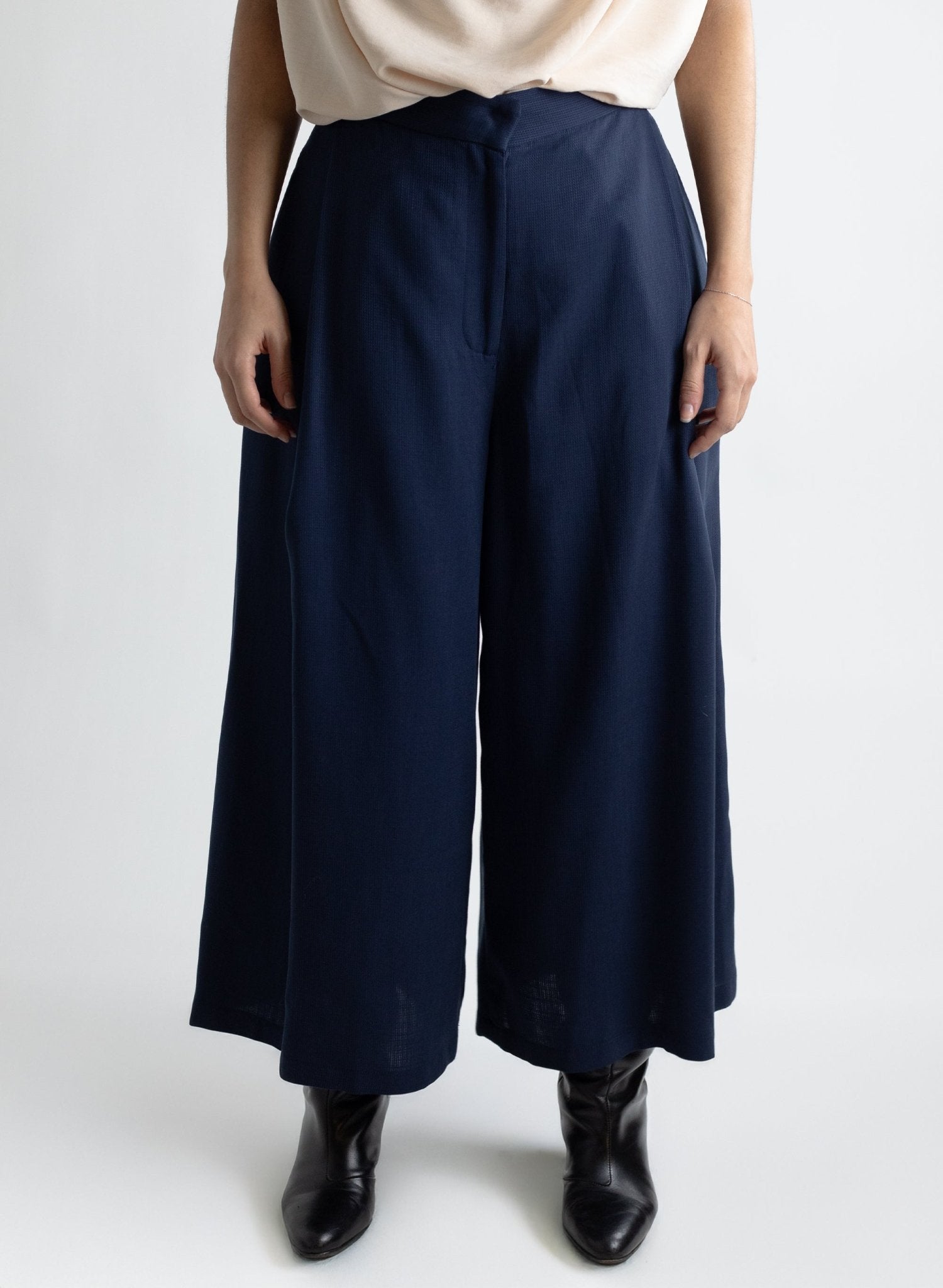 Izy Culotte - Navy - Meg - Made in Canada