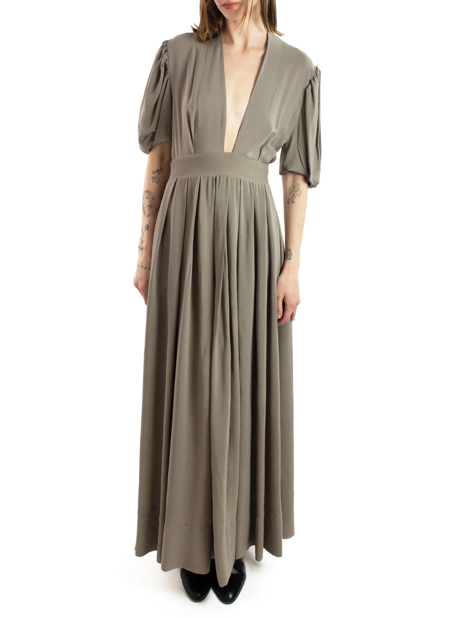 Pretty Gown - Cement - Meg