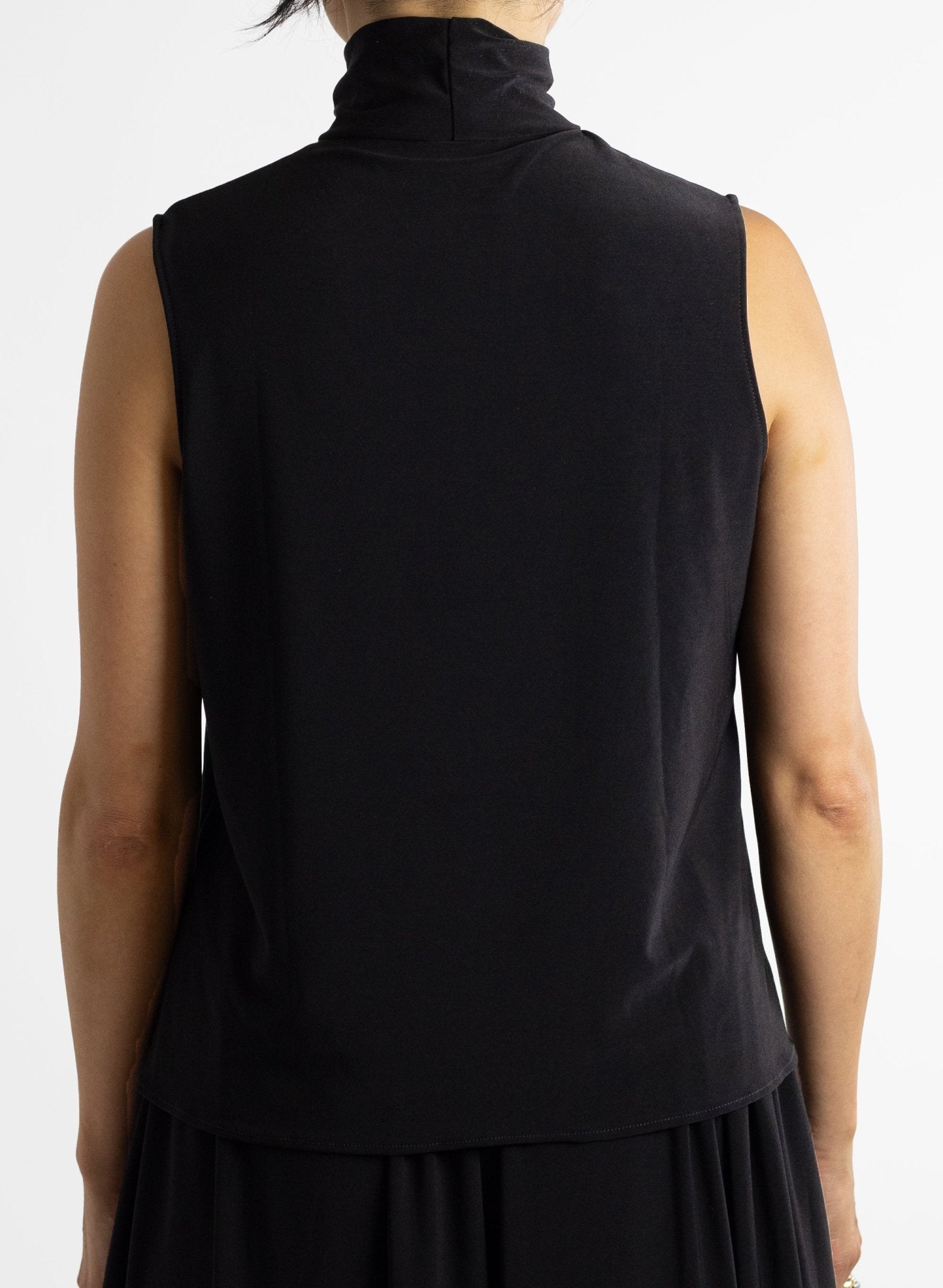 Sleeveless Turtleneck Top - Black - Meg