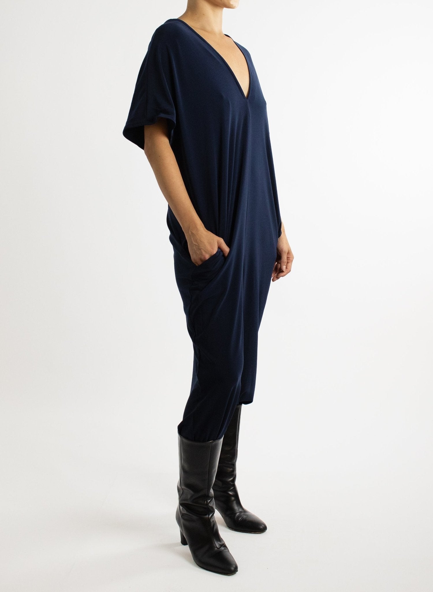 Triangle Jump - Navy - Meg