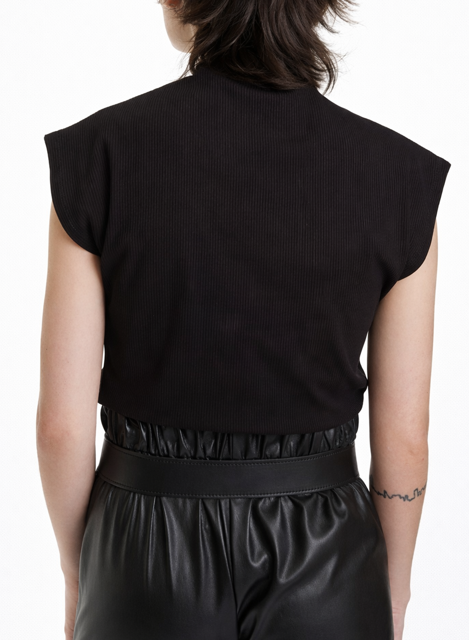 Sleeveless Skinny Top - Black