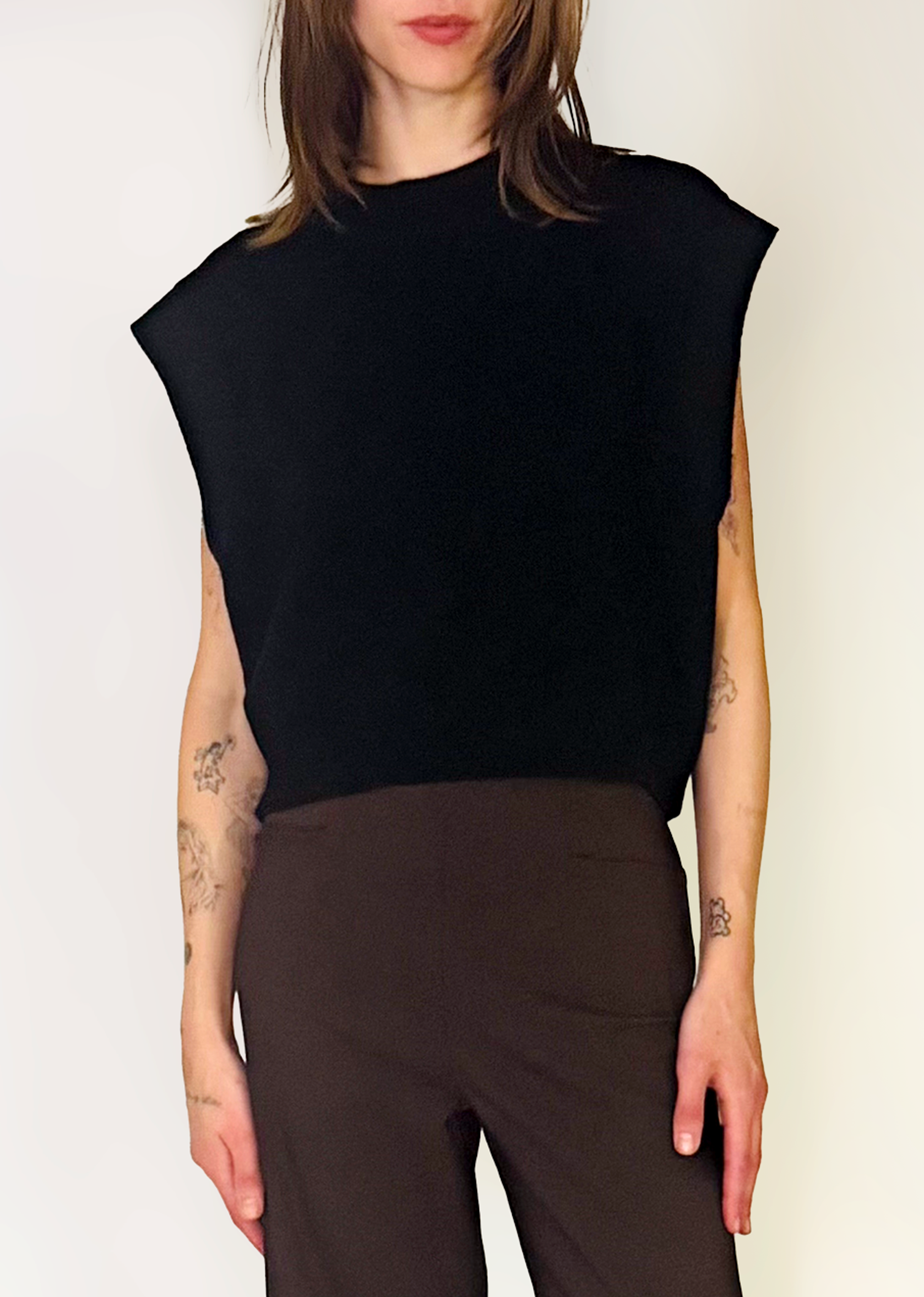 Cropped Sweater Vest - Black