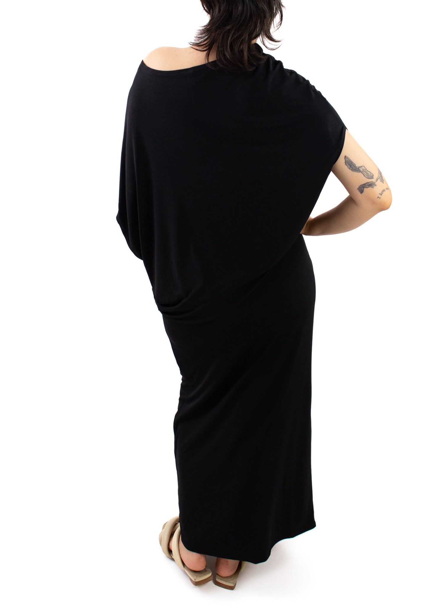 Blu's Gown - Black - Meg