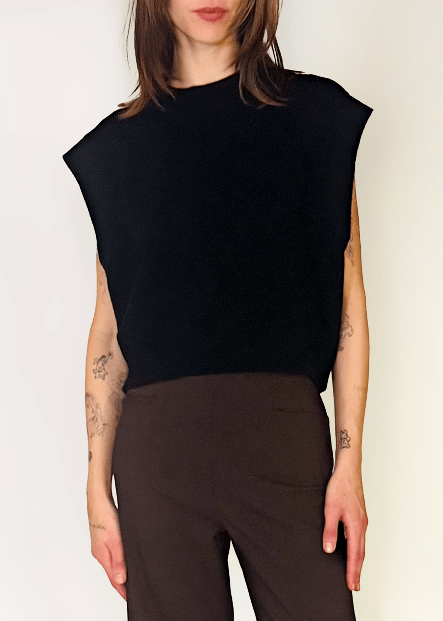Cropped Sweater Vest - Black - Meg