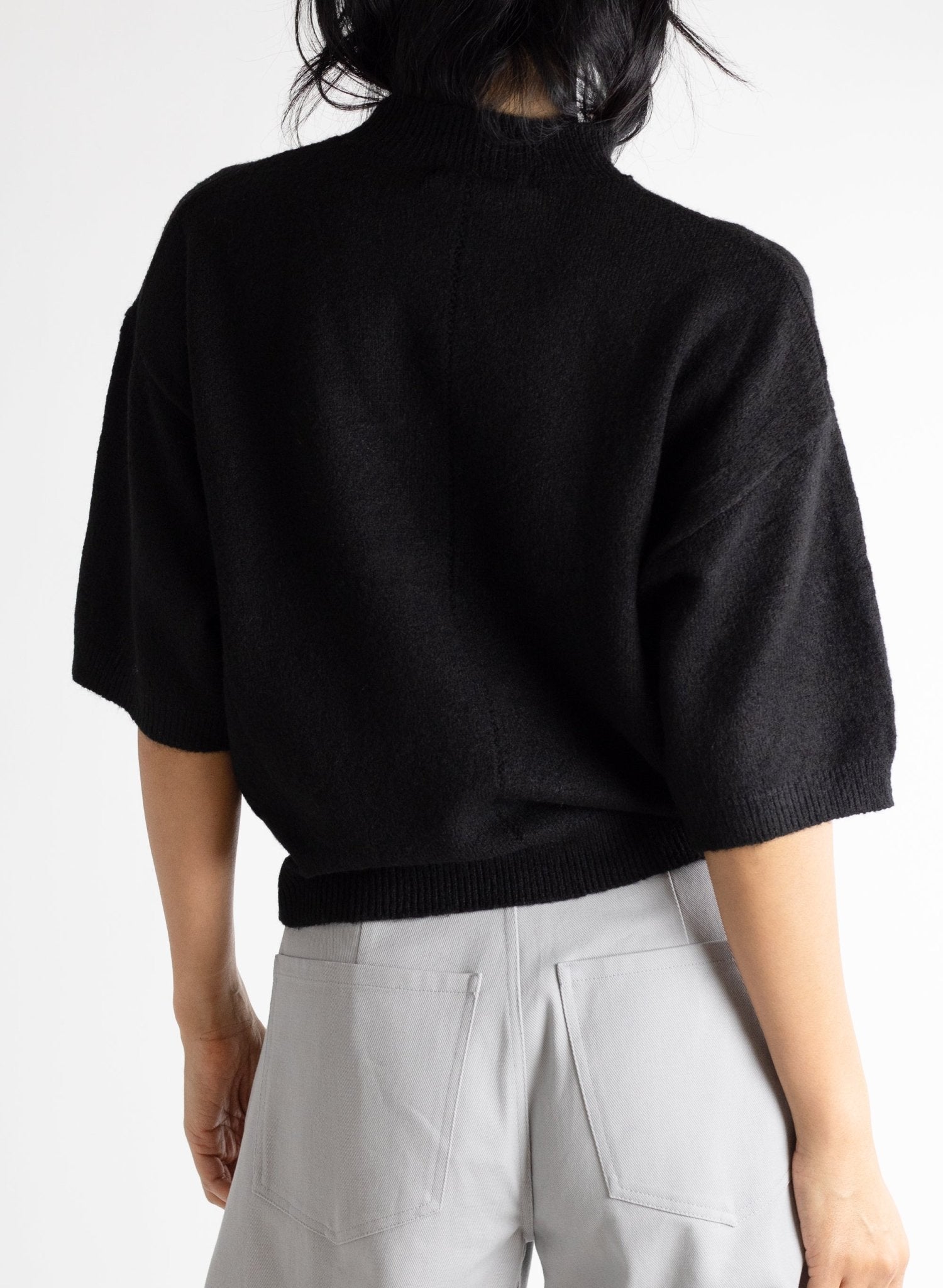 Half Sleeve Sweater - Black - Meg