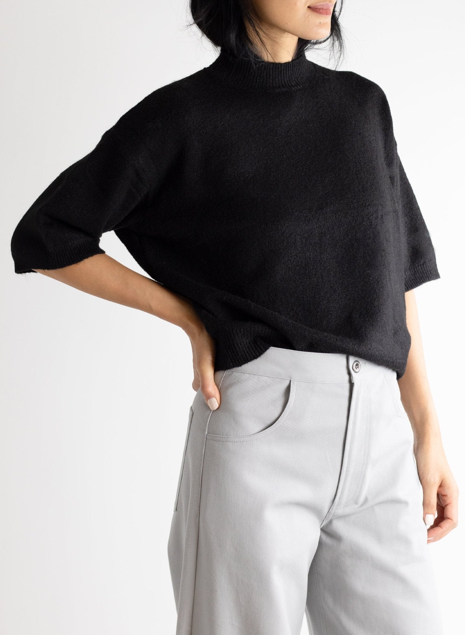 Half Sleeve Sweater - Black - Meg