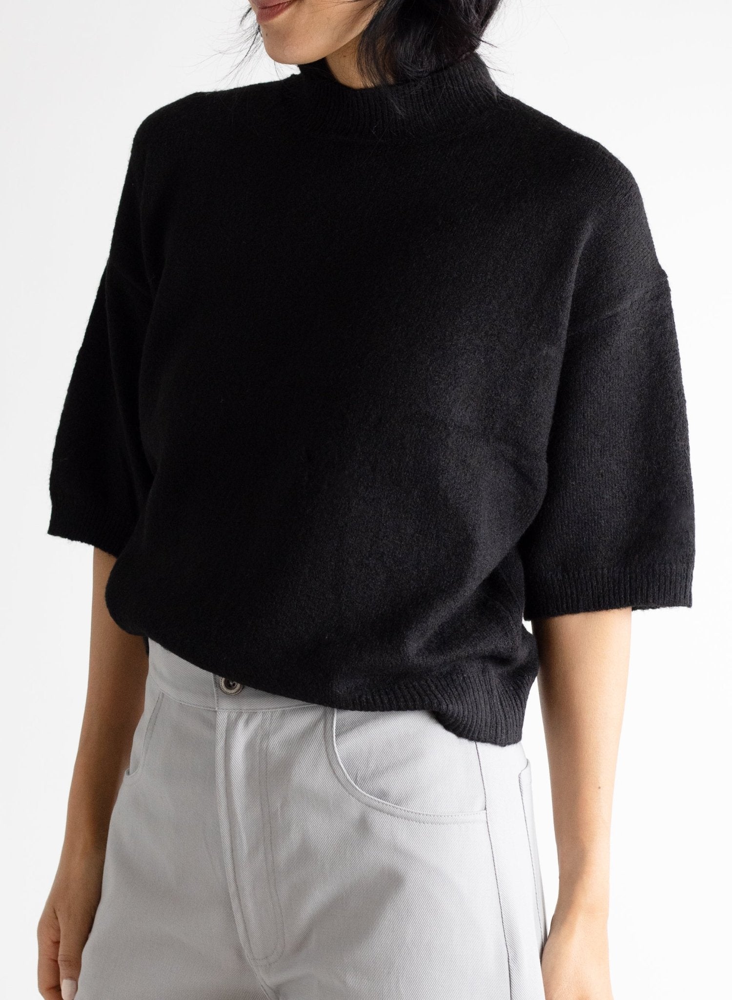 Half Sleeve Sweater - Black - Meg