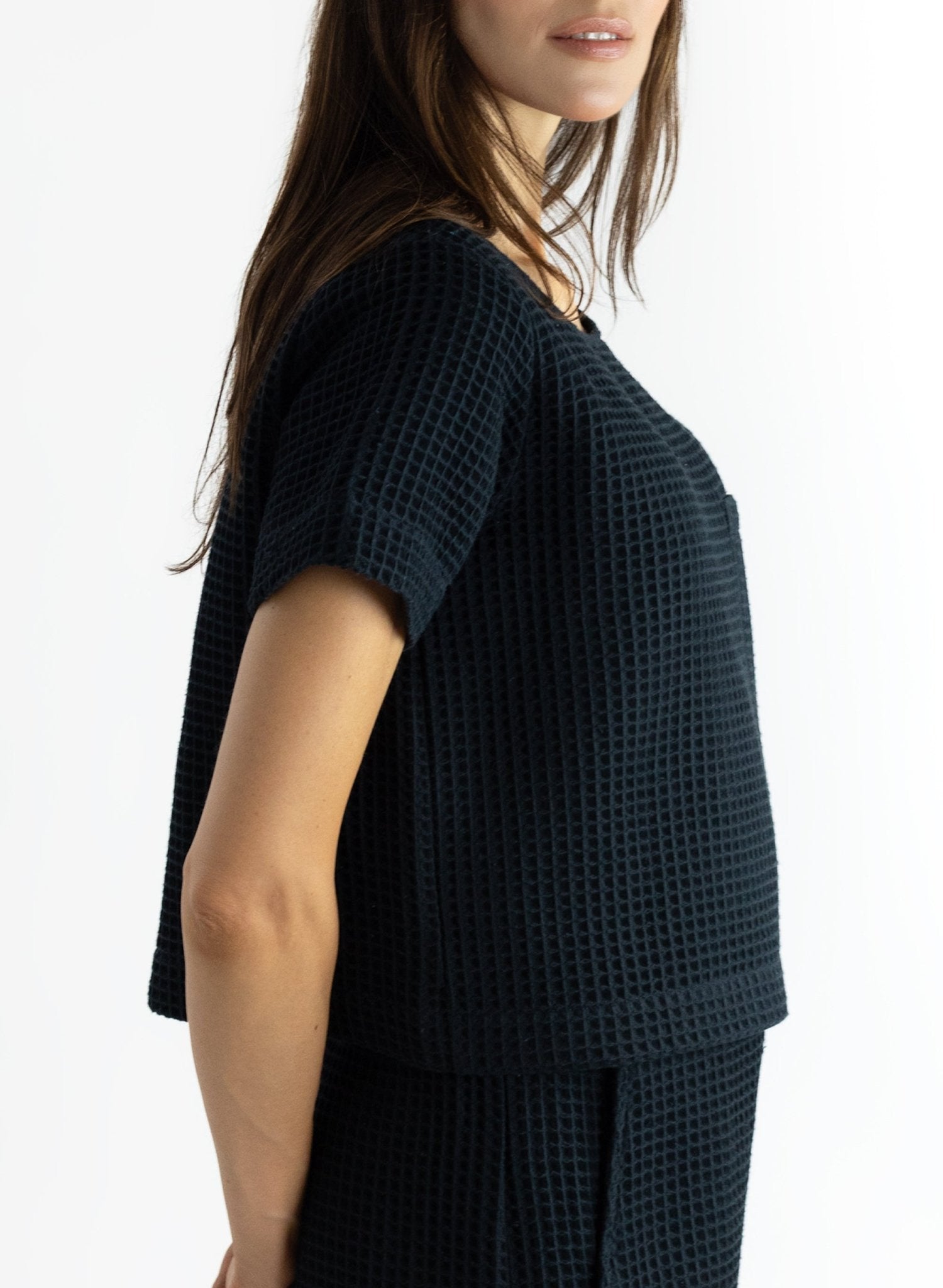 Pocket Tee - Black - Meg