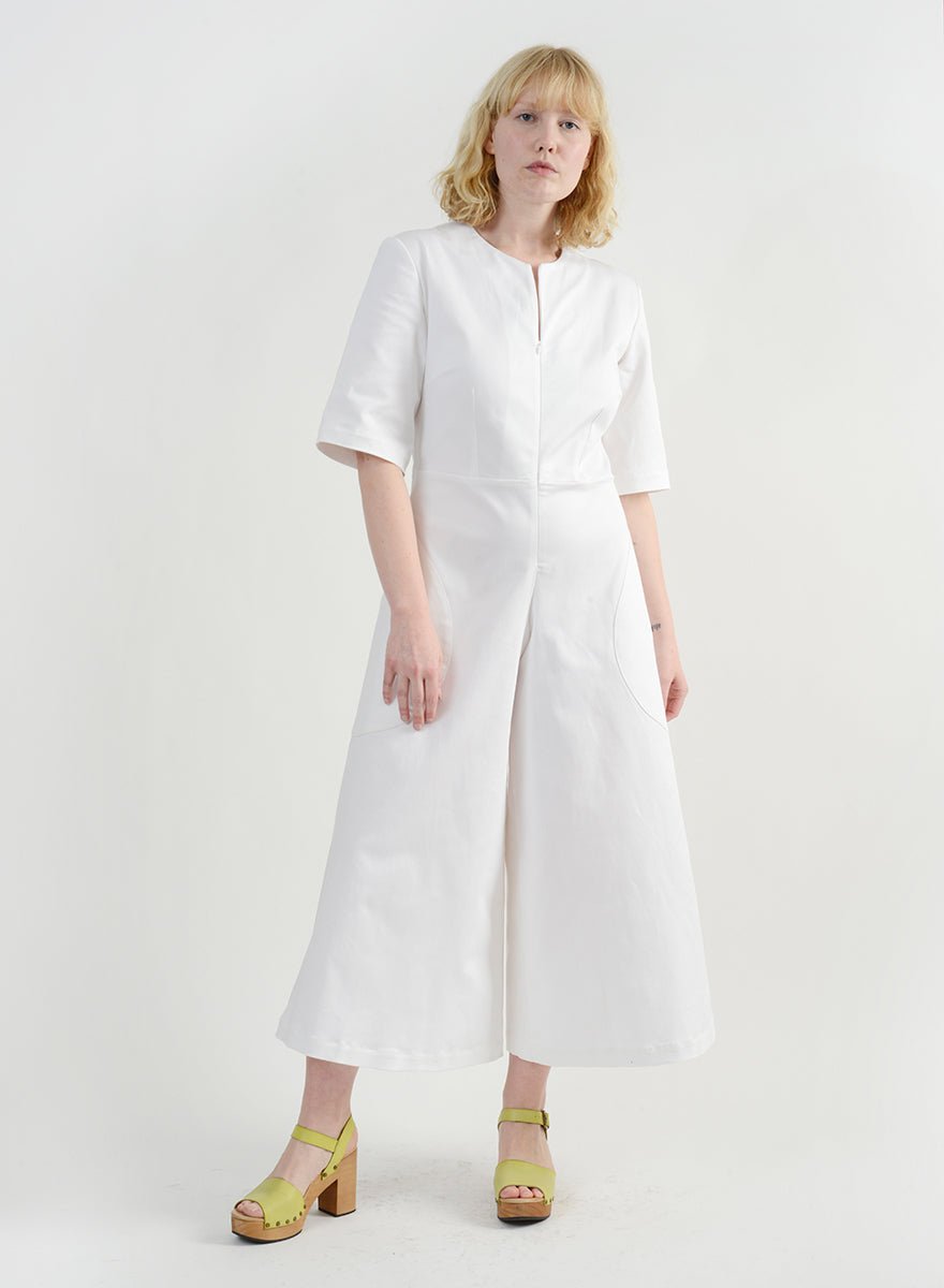 Round Pocket Jump - White - M (RESALE ITEM) - Meg
