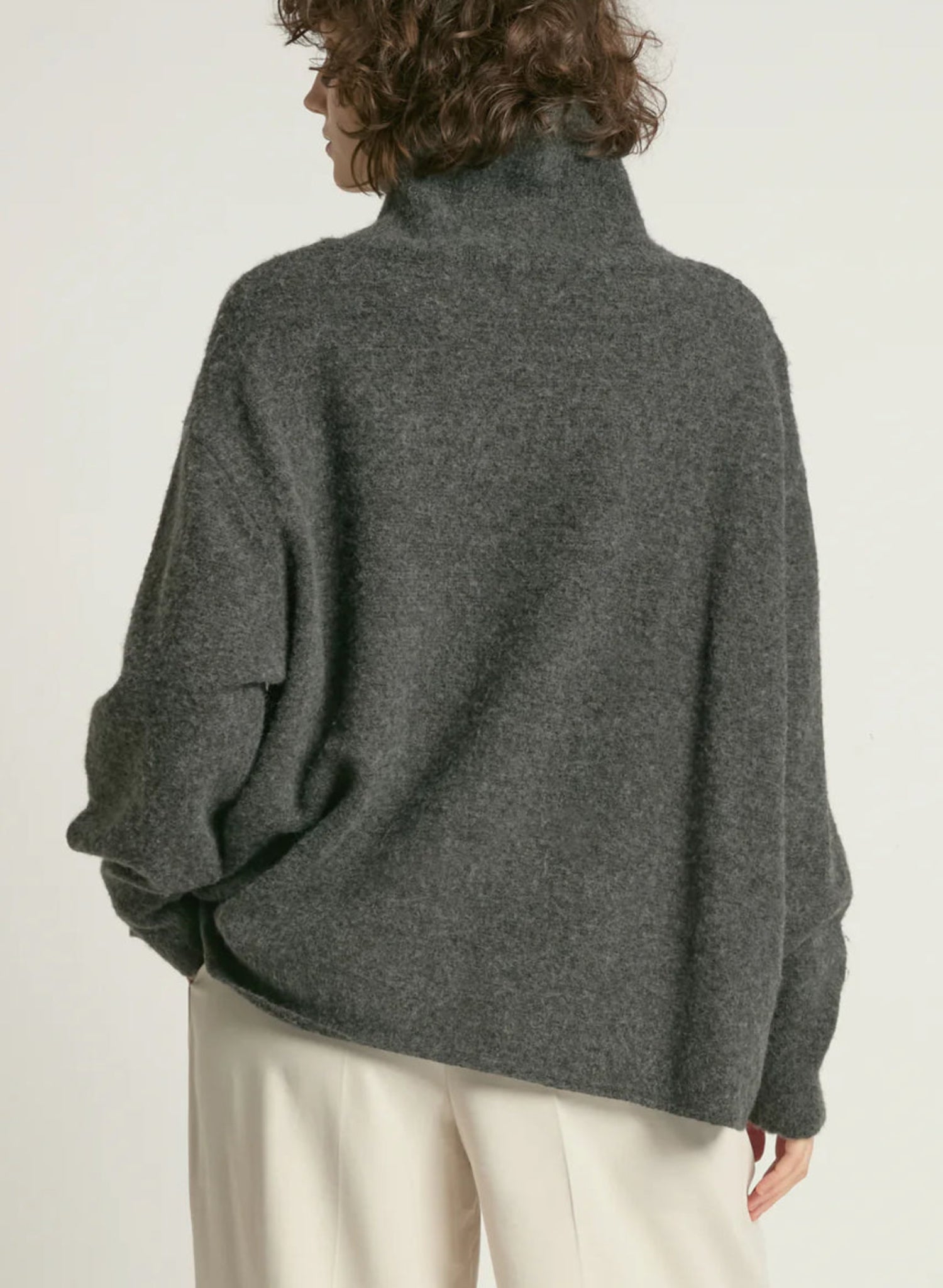Slouch Turtleneck Sweater - Charcoal - Meg