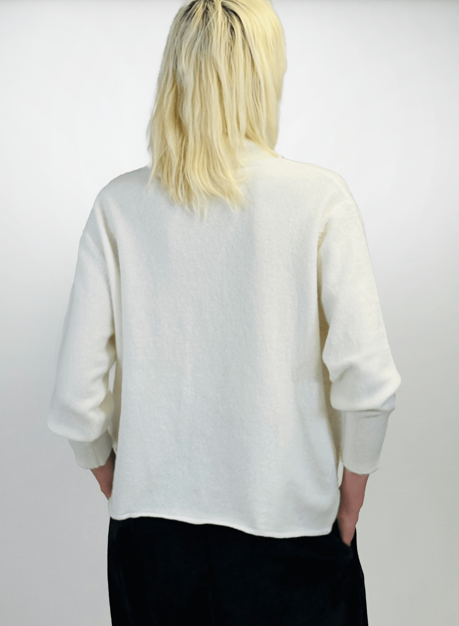 Slouchy oversized Ivory off-white turtleneck sweater pullover