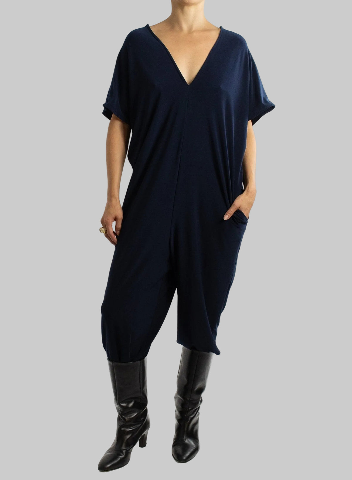 Triangle Jump - Navy - Meg